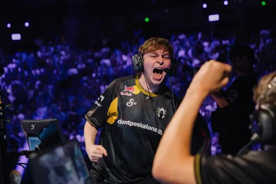 Benjyfishy Recebe Aviso da Riot por Aposta no LoL