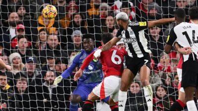 Chelsea e Manchester United: Derrotas na 19ª Rodada da Premier League