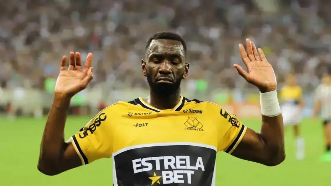 Cruzeiro fecha acordo com Bolasie para 2025