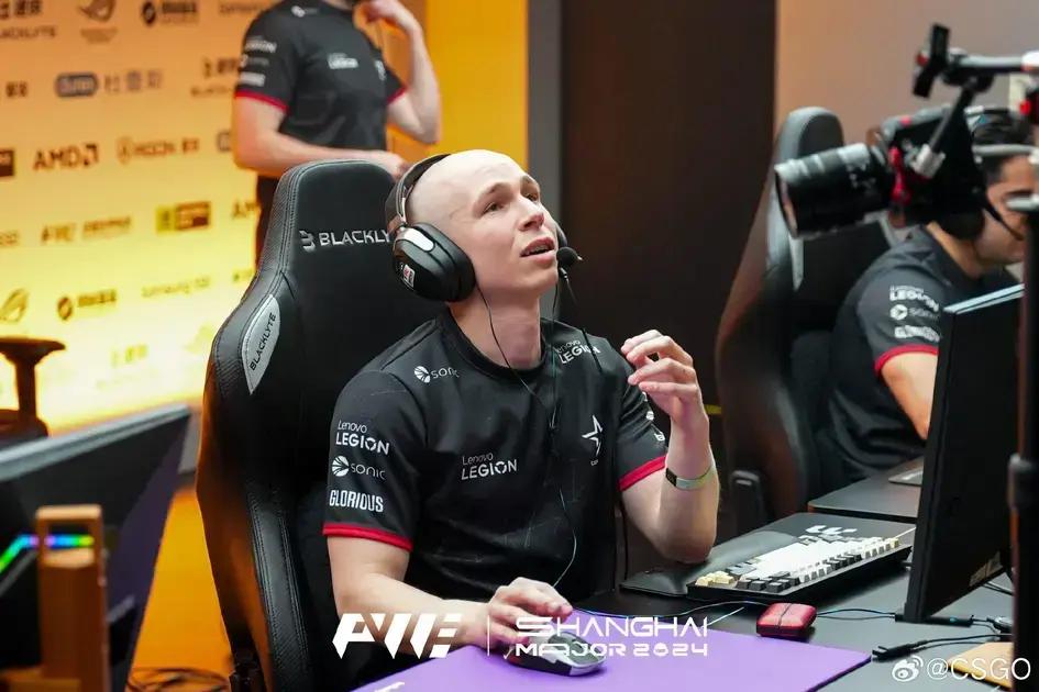 EliGE em Negociações Avançadas com a FaZe Clan
