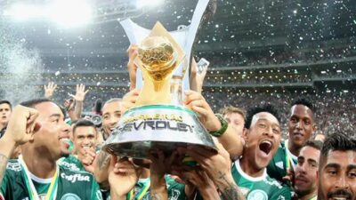 Lucas Barrios: Aposentadoria do Ídolo que Brilhou no Brasil