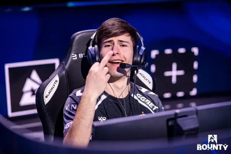 BLAST Bounty: Desculpas pelo Dedo do Meio de flameZ