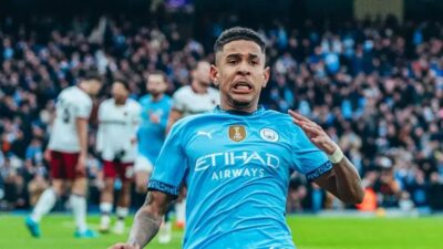 Guardiola Elogia Savinho: O Brilho do Atacante Brasileiro