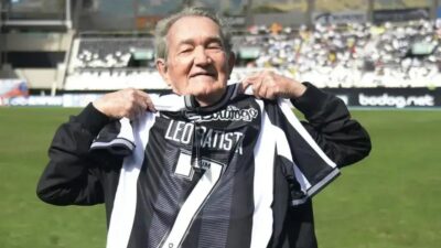 Léo Batista: A Paixão do Jornalista pelo Botafogo em Homenagens