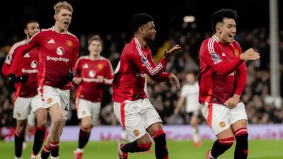 Manchester United vence Fulham e Lisandro Martínez brilha
