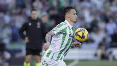 Antony tem cartão vermelho anulado e vai jogar contra o Real Madrid