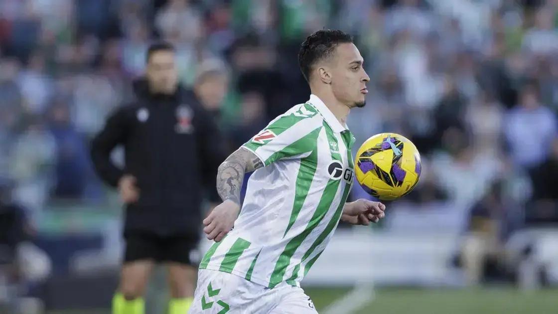 Antony tem cartão vermelho anulado e vai jogar contra o Real Madrid