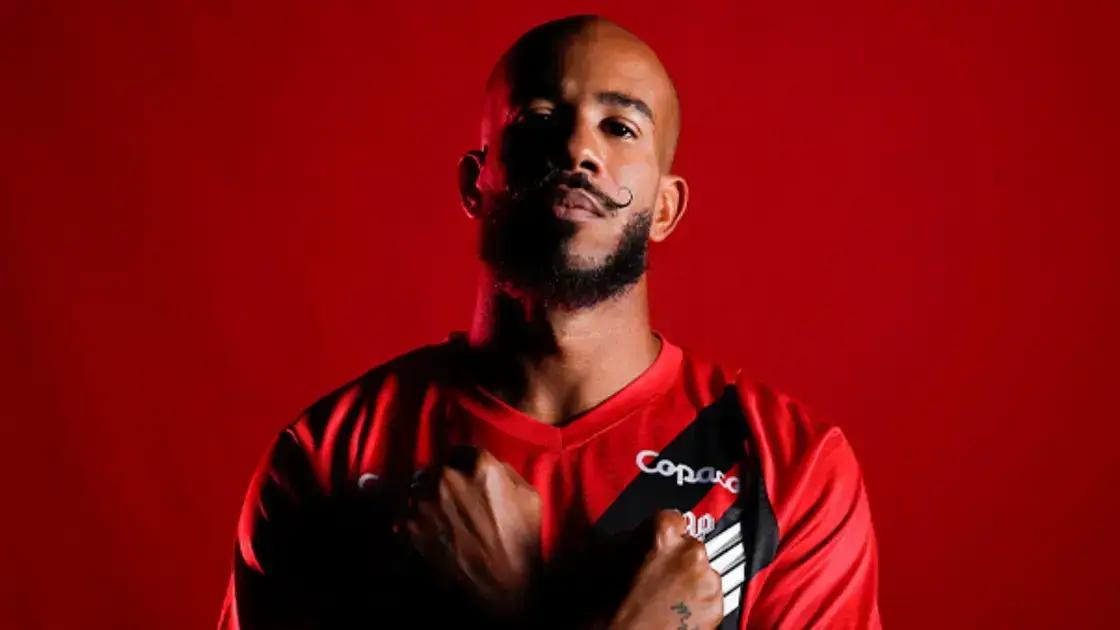 Athletico-PR: Patrick é o novo volante do Furacão