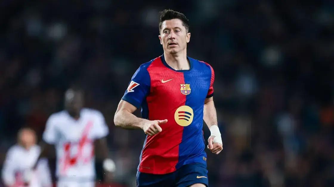 Barcelona vence Rayo Vallecano e assume liderança da LaLiga