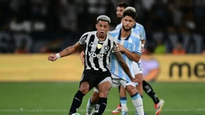 Botafogo é Derrotado pelo Racing: Título da Recopa em Jogo
