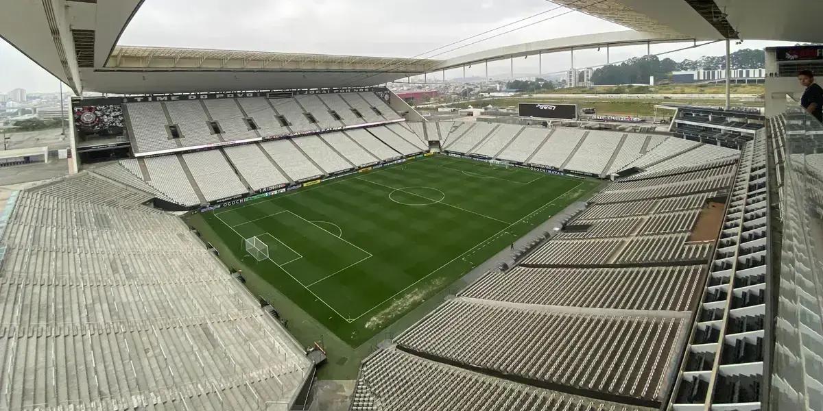 Corinthians Responde Críticas: O Que Acontece com o Gramado?
