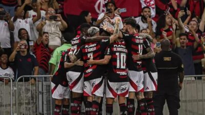 Flamengo vence Vasco e avança para semifinais do Carioca
