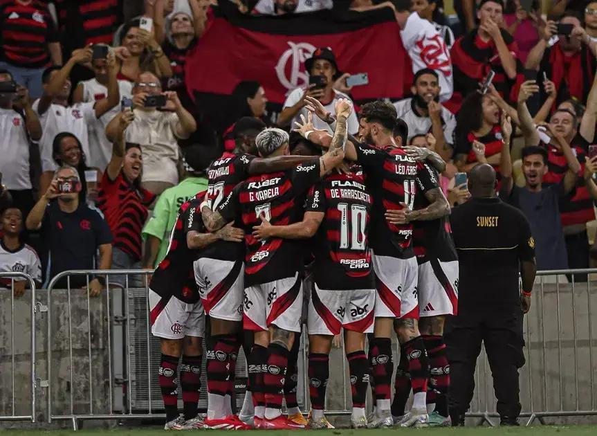 Flamengo vence Vasco e avança para semifinais do Carioca