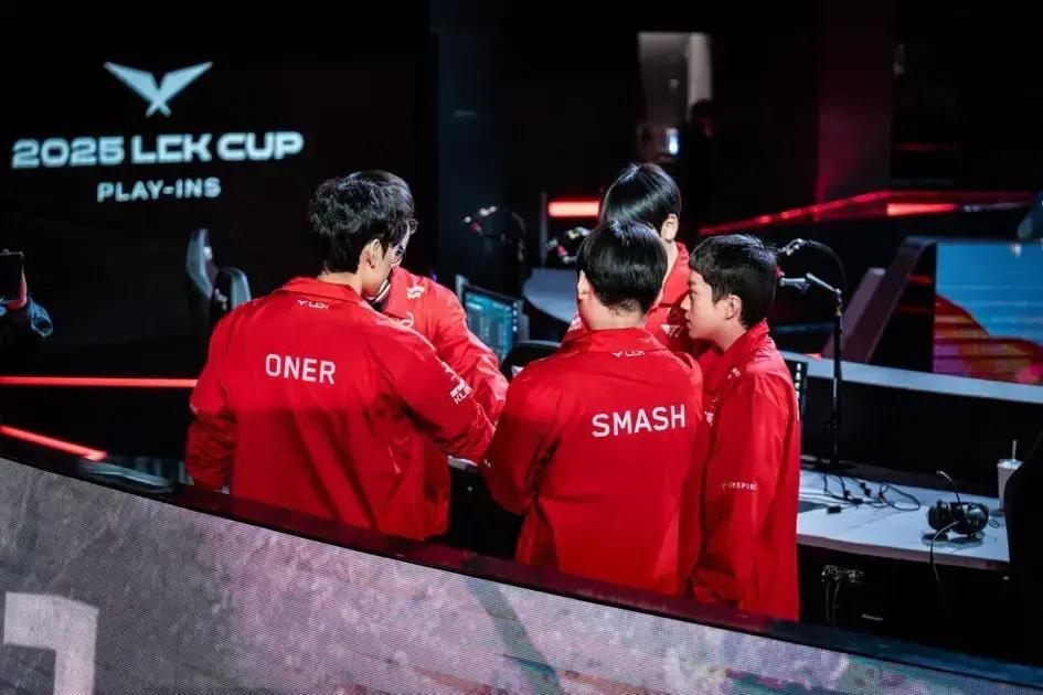 LoL: Atual Campeã Mundial Fora do Primeiro Internacional de 2025