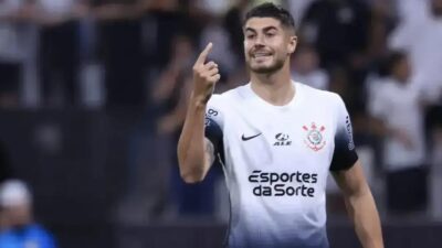 Pedro Raul: O Centroavante que Deixa o Corinthians em 2025