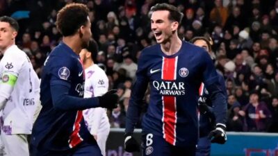 PSG vence Toulouse e se mantém líder isolado na Ligue 1