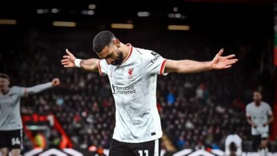 Salah brilha e Liverpool vence na Premier League