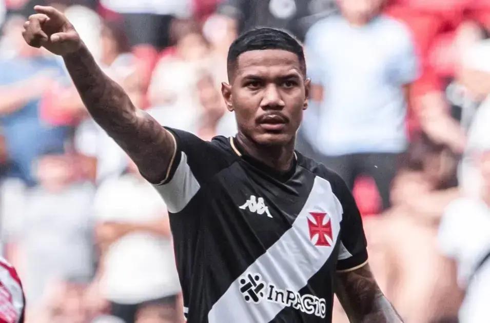 Vasco Rescinde Contrato com Zé Gabriel e Ele Fica Livre