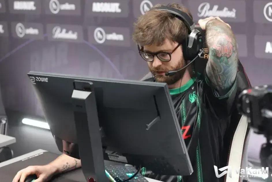CS2: Time Bicampeão de Major Busca Organização para Competir