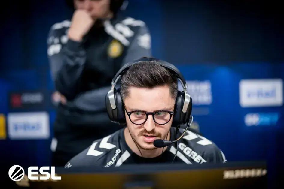 CS2: zonic é chamado de “superestimado” e apEX defende treinador