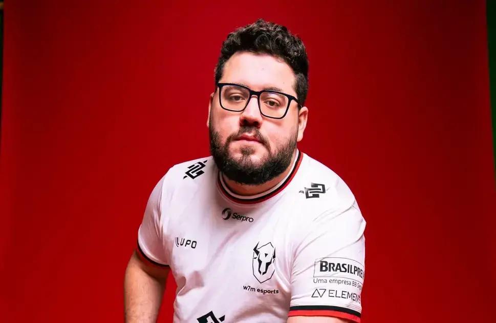 Paluh na W7M: A Saída da Liquid e Novos Desafios