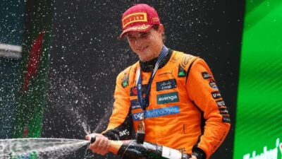 Piastri Vence GP da China de F1 e McLaren Faz Dobradinha