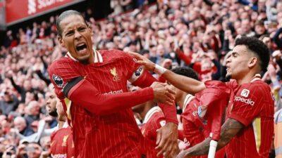 Liverpool vence West Ham e se aproxima do título; Chelsea empata