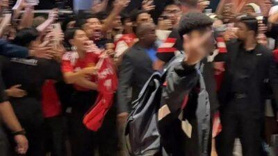 Amad Diallo Reage a Torcedores na Malásia: Não Me Arrependo