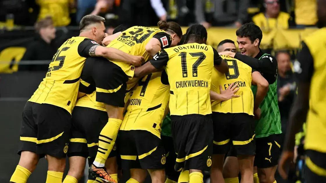 Borussia Dortmund vence Kiel e garante vaga na Champions