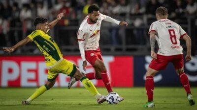 Bragantino vence Mirassol e cola na liderança da Série A