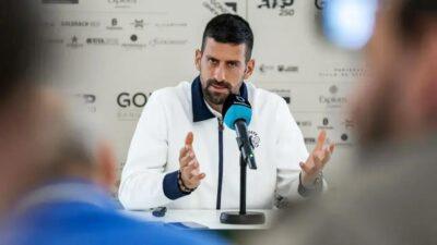 Djokovic não tem pressa para encontrar novo treinador antes de Roland Garros