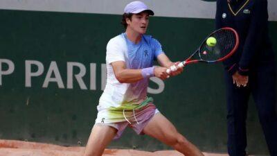 João Fonseca vence Hurkacz em sua estreia em Roland Garros