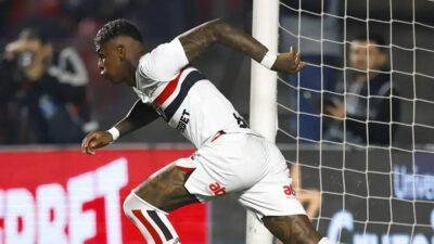 São Paulo Vence Grêmio de Virada e Sai da Zona de Rebaixamento