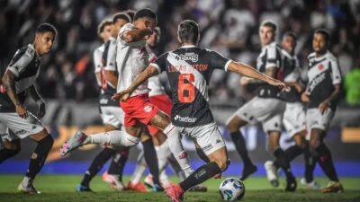 Bragantino assume liderança do Brasileirão após vitória sobre Vasco