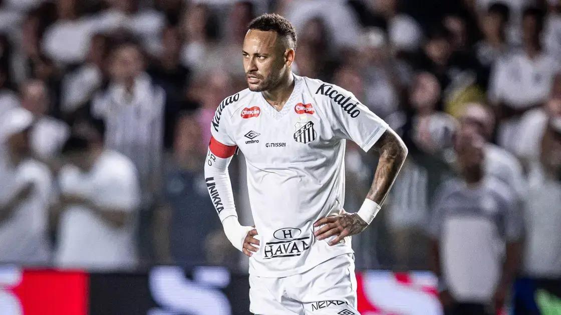 Neymar testa positivo para Covid-19 e fica fora dos treinos do Santos