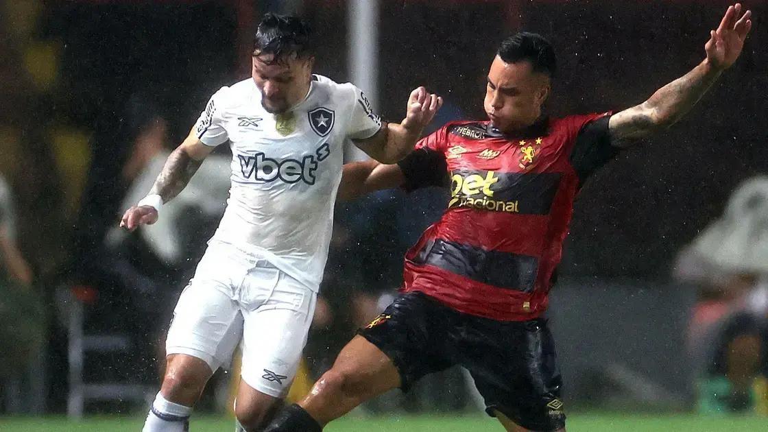Botafogo vence Sport nos acréscimos e chega perto do G4