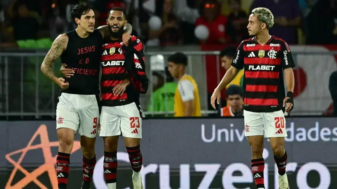 Pedro desencanta e Flamengo vence clássico contra Fluminense