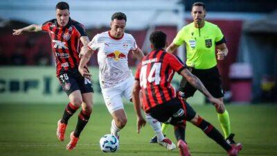 Vitória vence Bragantino e encerra jejum de 7 rodadas no Brasileirão